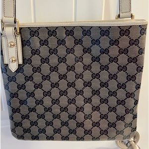 Authentic Gucci body cross bag